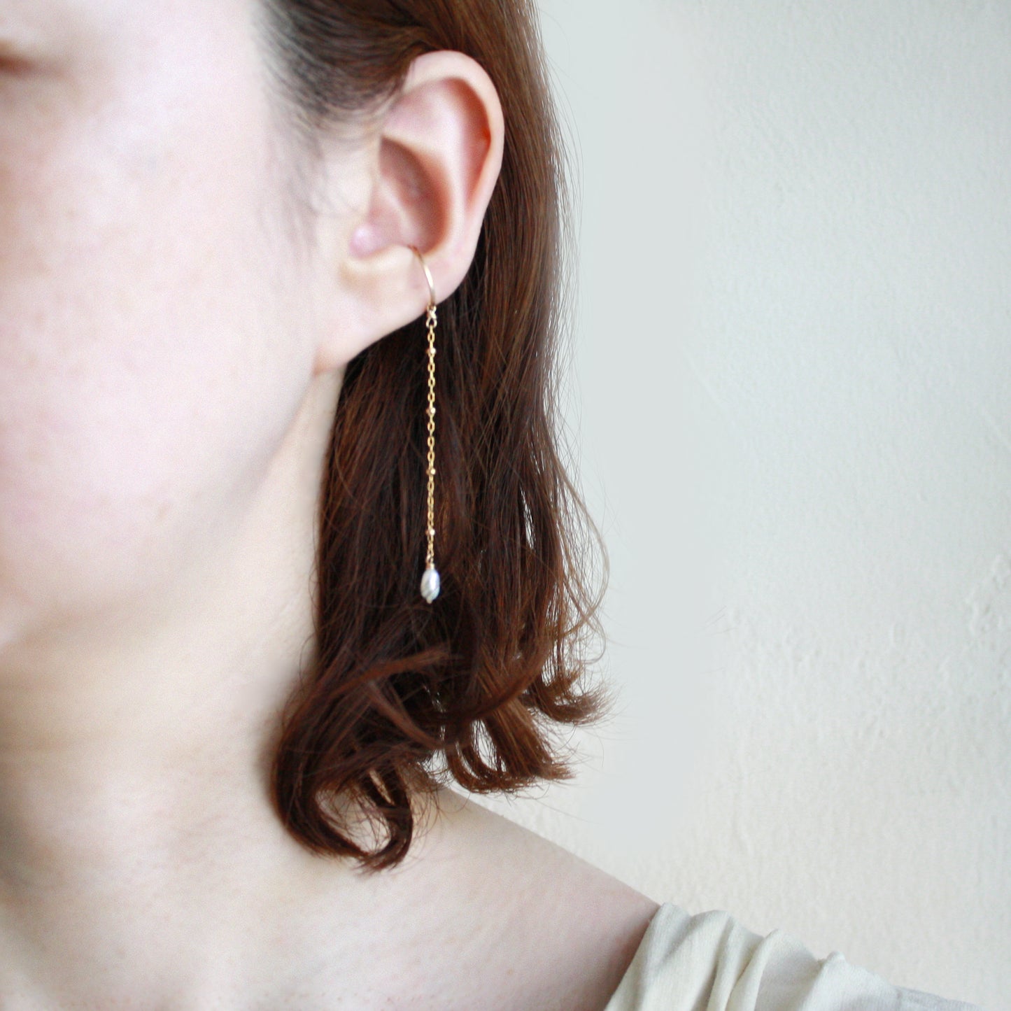 Pearl Saturn Chain Dangle Ear Cuff - Long