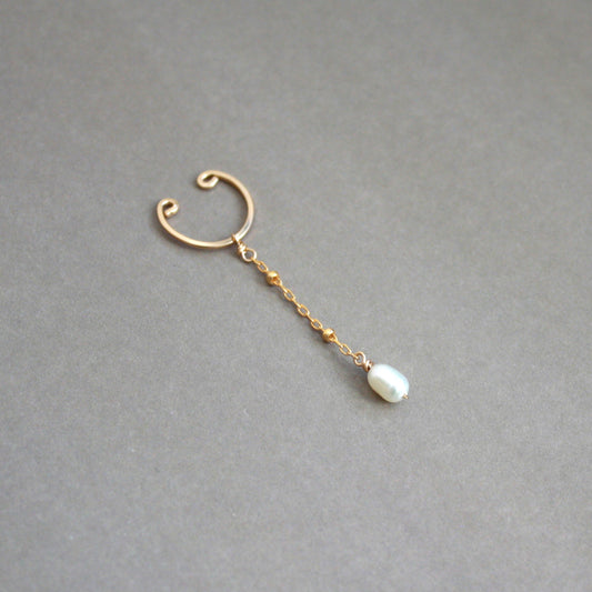 Pearl Saturn Chain Dangle Ear Cuff - Short