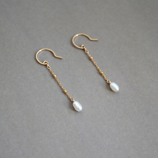 Pearl Saturn Chain Dangle Earrings - Short