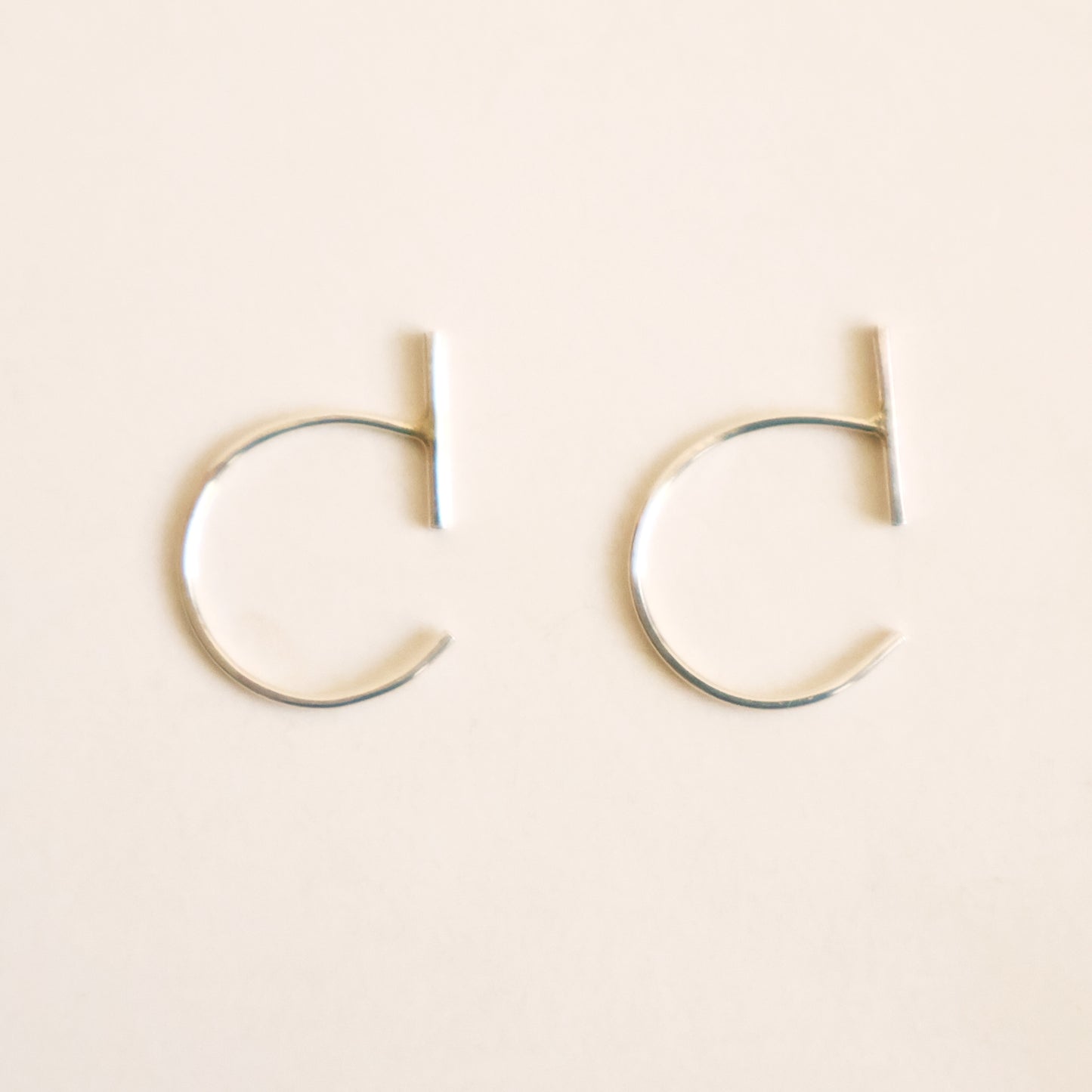 [Wholesale] Bar Hoop Earrings - Gold (EVI06-G) / Silver (EVI06-S)