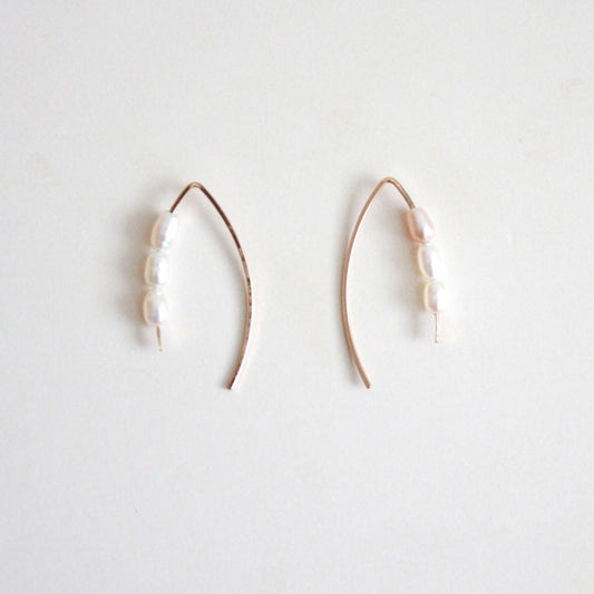 Pearl Curved Threader Earrings - Small