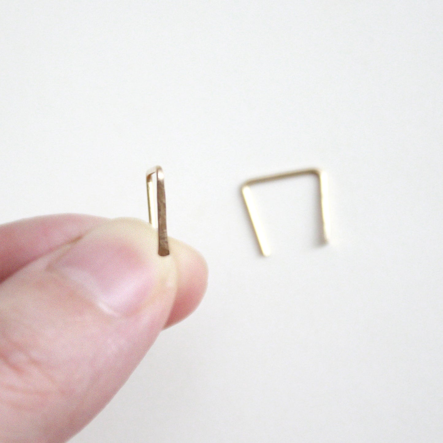 Solid 14k yellow gold staple hook threader earrings - hammered texture -short