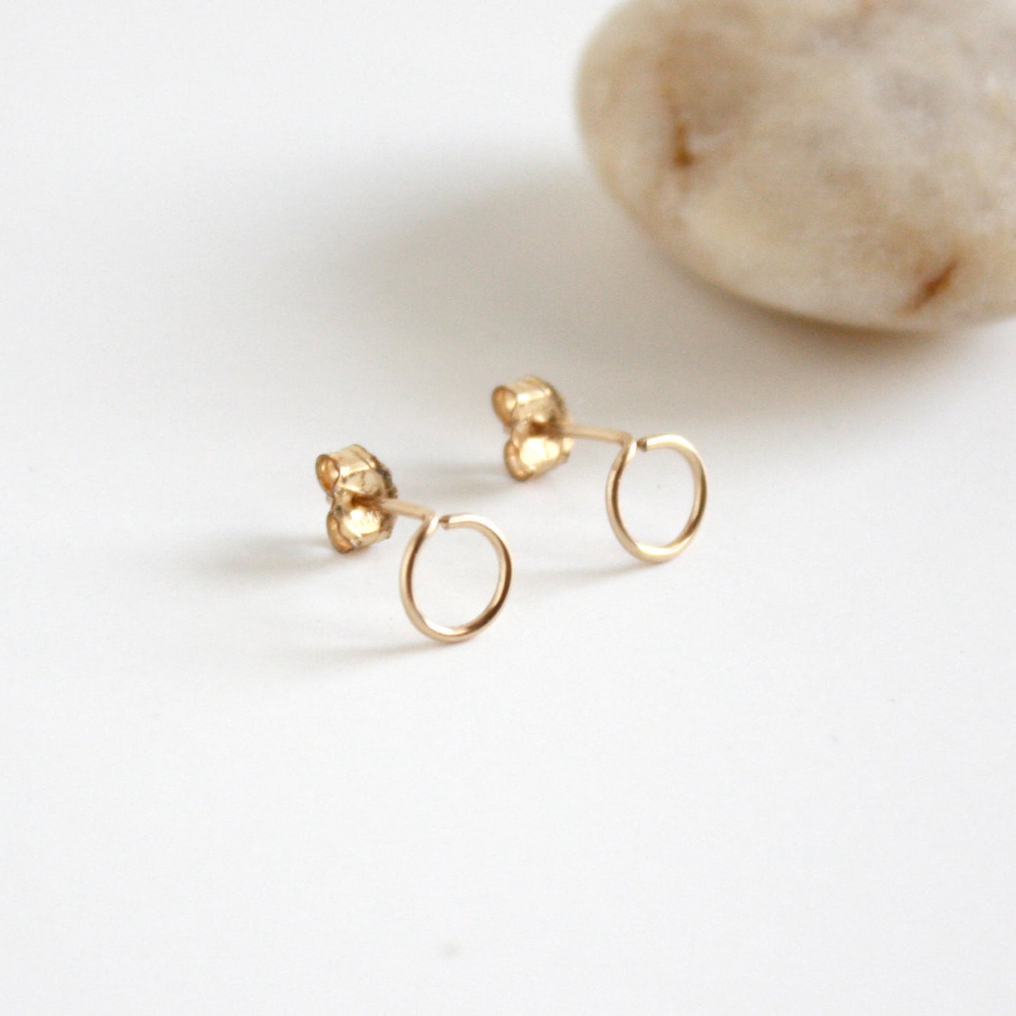 Circle Stud Earrings - 14k Gold Filled