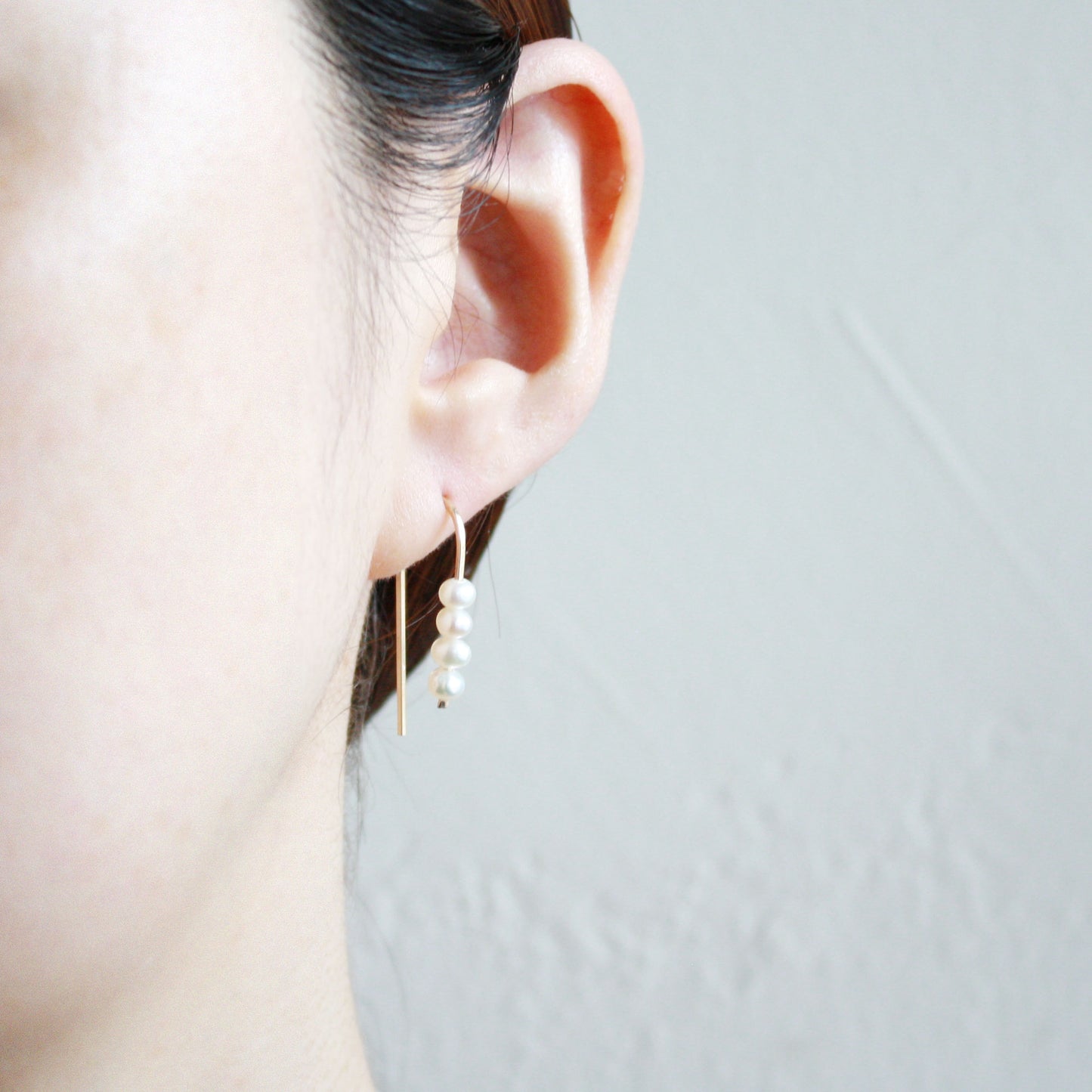 Short Arc Threader Earrings - Small Multiple Pearls