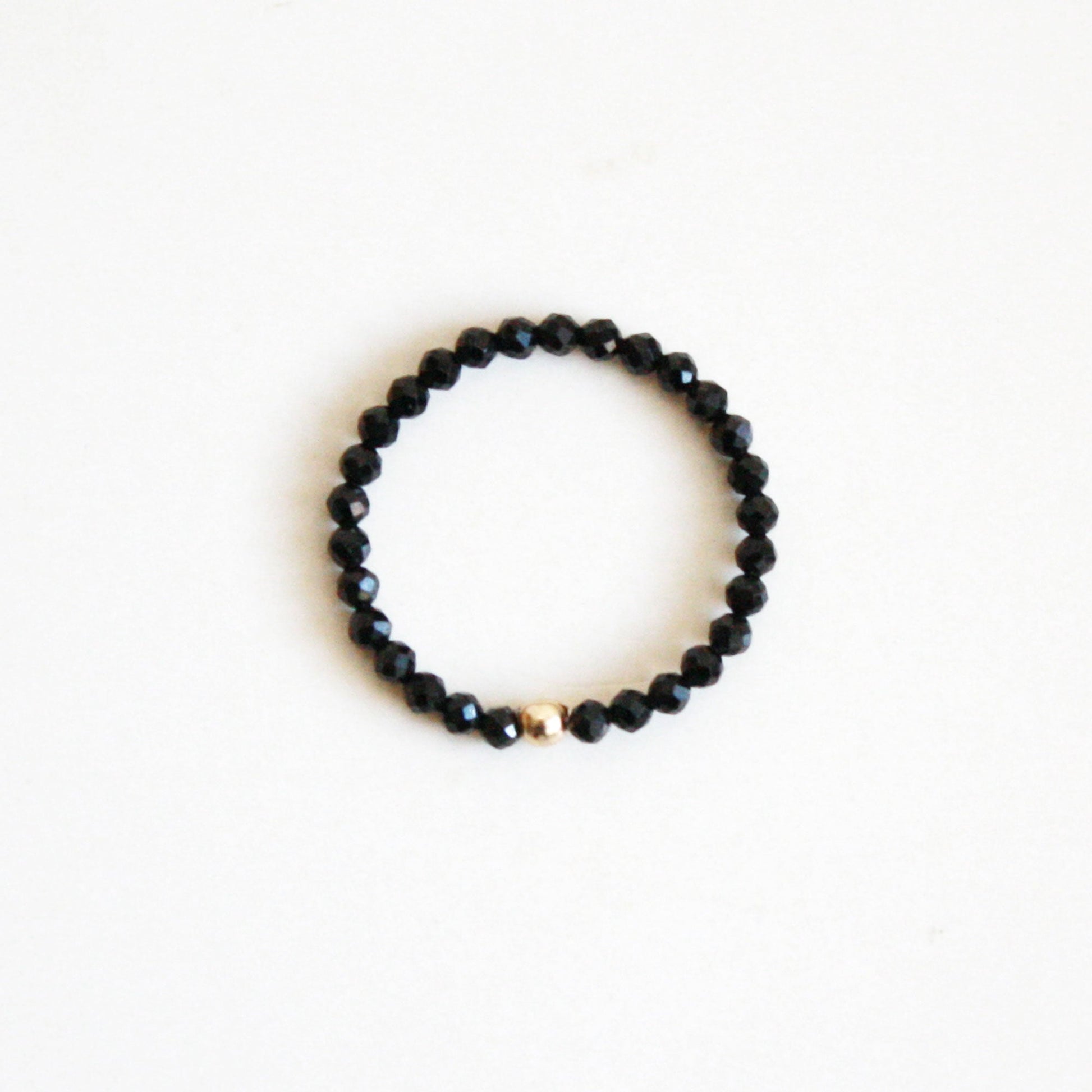 Black spinel ring